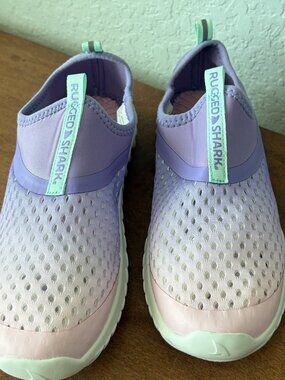 Rugged Shark Aqua Flo Water Shoes Girls Purple Slip-On Like New. (CT)